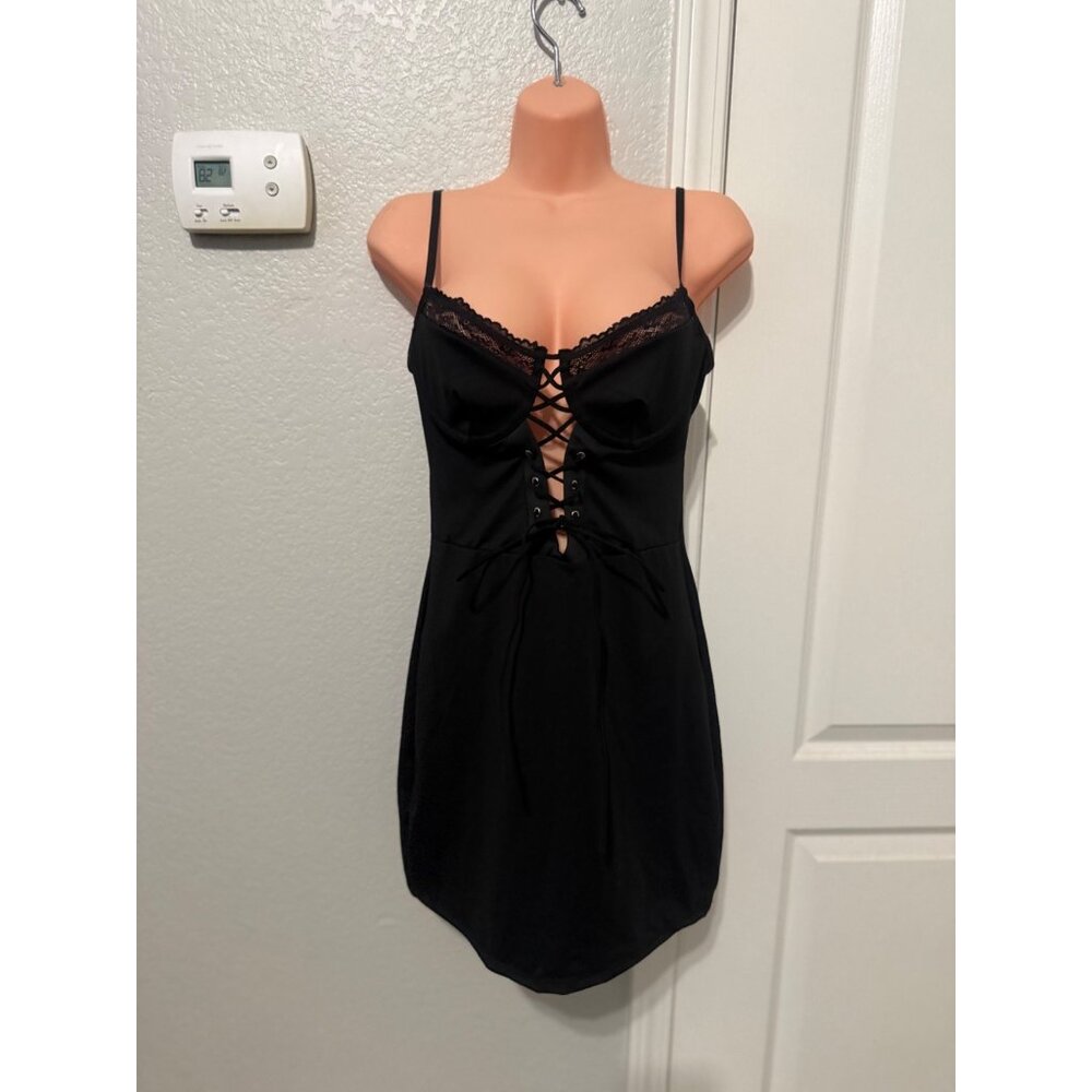 New Black mini dress - Picture 2 of 8